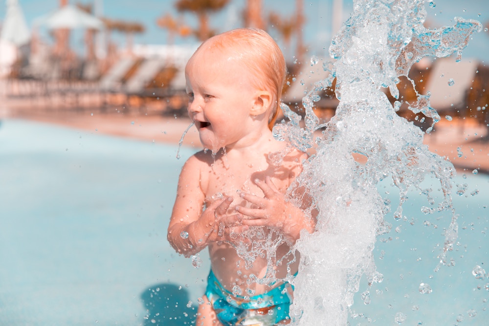 WHAT TO LOOK FOR WHEN BUYING CHILDREN’S SWIMMING AIDS